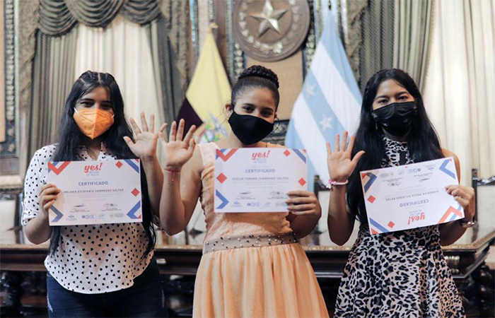 500-ciudadanos-iniciaron-sus-clases-de-ingles-ecuador221.com_.ec_ 500 ciudadanos iniciaron sus clases de inglés con becas municipales