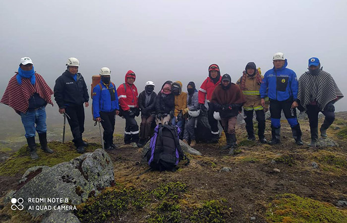 ecuador 221 cuatro-excursionistas-fueron-rescatadas-del-nevado-carihuairazo-ecuador221.com_.ec_ Cuatro excursionistas fueron rescatadas del nevado Carihuairazo.