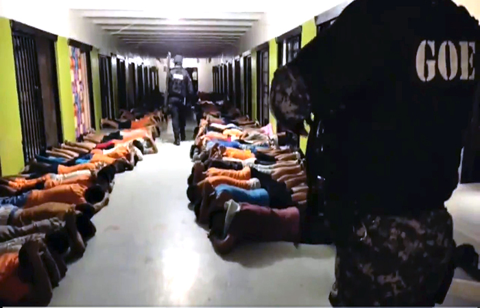 policia-ejecuto-un-mega-operativo-en-los-12-pabellones-de-la-penitenciaria-ecuador221.com_.ec_ Policía ejecutó un mega operativo en los 12 pabellones de la Penitenciaría