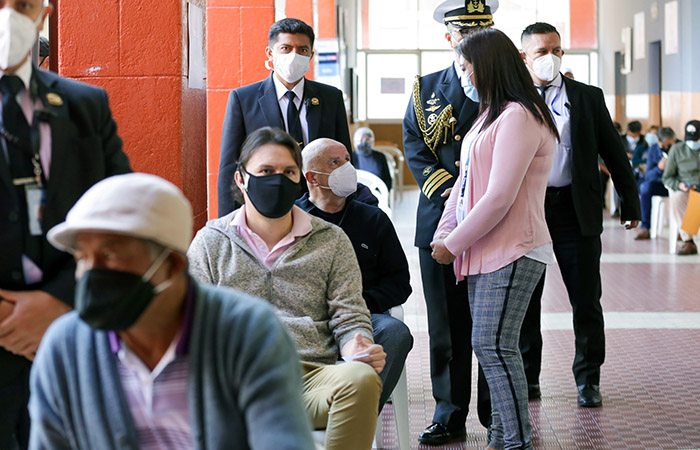 vicepresidente-borrero-recibio-la-primera-dosis-de-la-vacuna-contra-el-covid-19-ecuador221.com_.ec_ Vicepresidente Borrero recibió la primera dosis de la vacuna contra el covid-19