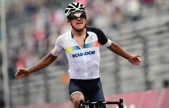 richard-carapaz-hace-historia-en-el-ciclismo-mundial-ecuador221.com_ Richard Carapaz hace historia en el ciclismo mundial