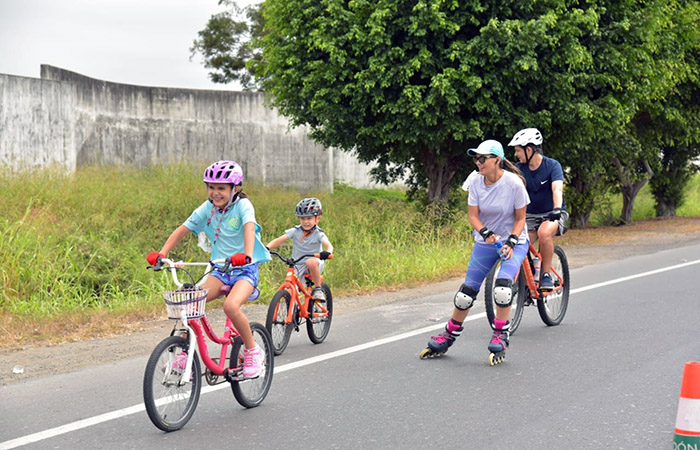 samborondon-en-bici-fomenta-el-deporte-en-familia-ecuador221.com_.ec- Samborondón en Bici fomenta el deporte en familia