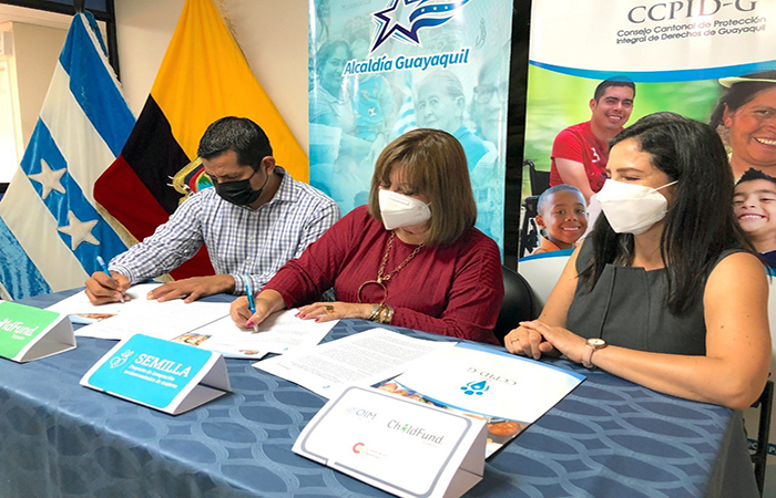 consejo-de-derechos-de-guayaquil-firmo-compromiso-con-chilfund-ecuador221.com_ Consejo de Derechos de Guayaquil firmó compromiso con ChildFund