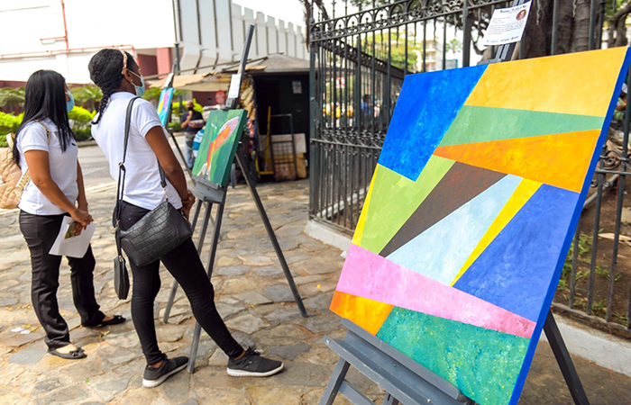 miradas-la-vida-te-mira-exposicion-pictorica-en-el-parque-seminario-ecuador221.com_.ec_ “Miradas, la vida te Mira”, exposición pictórica en el Parque Seminario