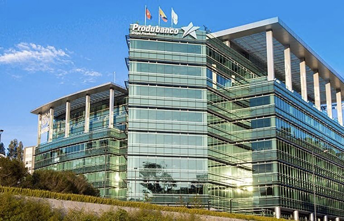 produbanco-recibe-dos-reconocimientos-de-global-finance-ecuador221.com_ Produbanco recibe dos reconocimientos de Global Finance