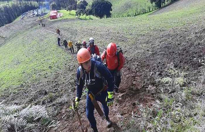 sngre-entrega-equipos-de-proteccion-a-cuerpos-de-bomberos-del-pais-ecuador221.com_ SNGRE entrega equipos de protección a cuerpos de Bomberos del país