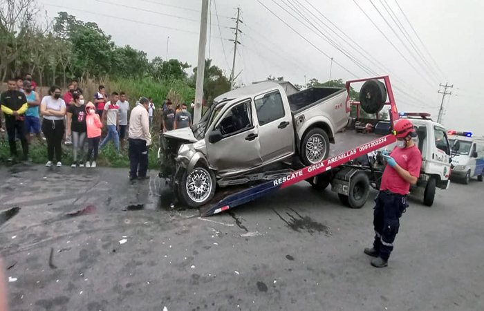 accidente-de-transito-dejo-cuatro-heridos-en-arenillas-ecuador221.com_.ec_ Accidente de tránsito dejó cuatro heridos en Arenillas