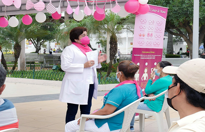 casa-abierta-en-machala-para-explicar-cuidados-contra-el-cancer-de-mama-ecuador221.com_ Casa abierta en Machala para explicar cuidados contra el cáncer de mama