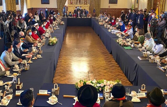 gobierno-y-conaie-inician-dialogo-con-seis-ejes-sobre-la-mesa-ecuador221.com_.ec_ Gobierno y Conaie inician diálogo, con seis ejes sobre la mesa