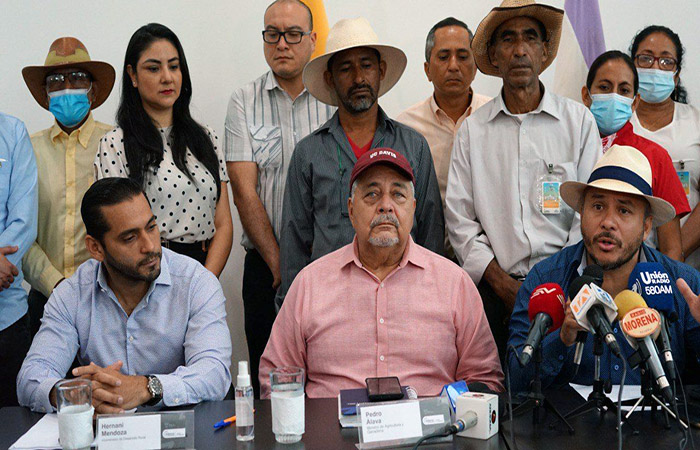 ecuador 221 gobierno-y-movimiento-nacional-campesino-acuerda-colaboracion-agroproductiva-ecuador221.com_.ec_ Gobierno y Movimiento Nacional Campesino acuerdan colaboración agroproductiva