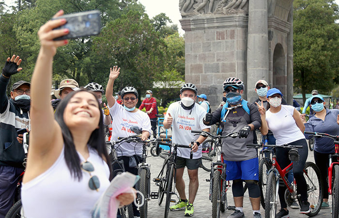 ecuador 221 gran-cicleada-se-realizo-para-celebrar-el-dia-nacional-de-la-donacion-ecuador221.com_.ec_ Gran Cicleada se realizó para celebrar el Día Nacional de la Donación