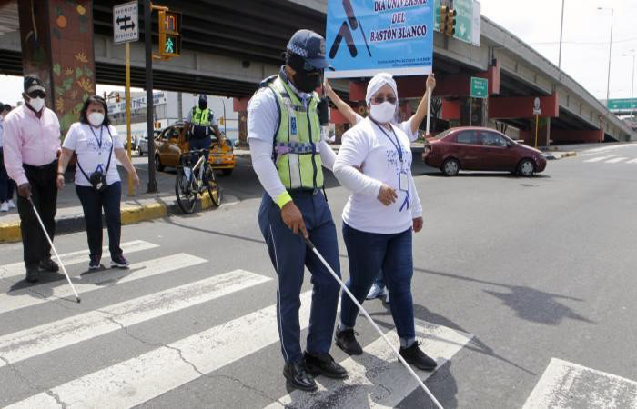 ecuador 221 hoy-se-recuerda-dia-internacional-del-baston-blanco-ecuador221.com_.ec- Hoy se recuerda Día Internacional del bastón blanco