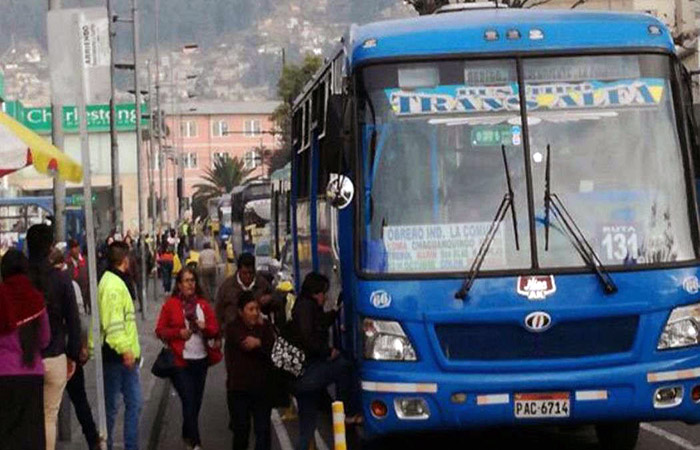 ecuador 221 transporte-publico-de-quito-se-suma-a-jornada-de-protesta-ecuador221.com_.ec- Transporte público de Quito se suma a jornada de protesta en Ecuador