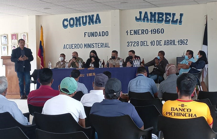armada-del-ecuador-y-pescadores-artesanales-de-chanduy-analizaron-actividades-ecuador221.com_.ec_ Armada del Ecuador y pescadores artesanales de Chanduy analizaron actividades