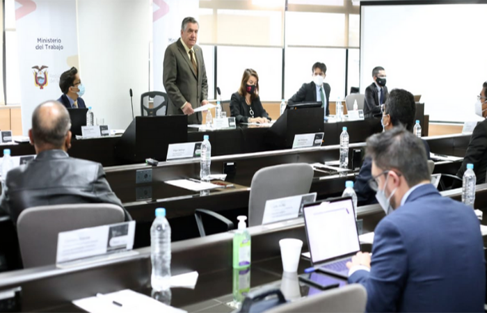 empresario-y-trabajadores-no-se-ponen-de-acuerdo-respecto-al-sbu-para-el-2022-ecuador221.com_.ec_ Empresarios y trabajadores no se ponen de acuerdo respecto al SBU para el 2022