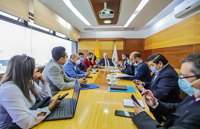 mtop-entrega-borrador-para-definir-la-tarifa-de-transporte-urbano-ecuador221.com_.ec_ MTOP entrega borrador para definir la tarifa de transporte urbano