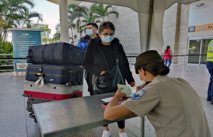 policia-nacional-implementa-plan-retorno-seguro-para-viajeros-en-guayaquil-ecuador221.com_ Policía Nacional implementa "Plan Retorno Seguro" para viajeros en Guayaquil