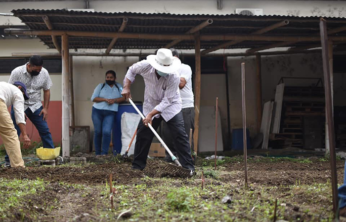 agricultores-de-samborondon-reciben-certificado-en-agroecologia-ecuador221.com_.ec_ Agricultores de Samborondón reciben certificado en agroecología