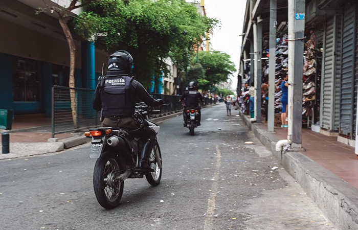 alcaldesa-viteri-rechaza-decision-judicial-que-permite-el-trabajo-informal-ecuador221.com_ Alcaldesa Viteri rechaza decisión judicial que permite el trabajo informal