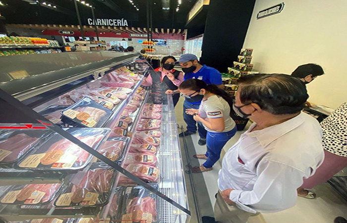 corporacion-fernandez-busca-padrinos-para-1500-personas-ecuador221.com_.ec- Corporación Fernández busca padrinos para 1.500 personas