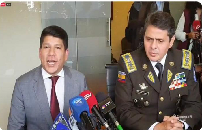 estados-unidos-cancelo-las-visas-del-general-victor-araus-y-de-su-familia-ecuador221.com_ Estados Unidos canceló las visas del general Víctor Araus y de su familia