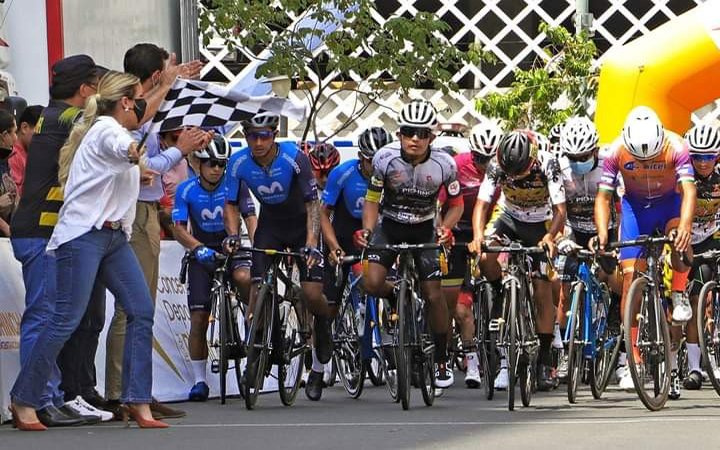 la-vuelta-ciclistica-al-ecuador-arranco-en-guayaquil-ecuador221.com_.ec- La Vuelta Ciclística al Ecuador arrancó en Guayaquil