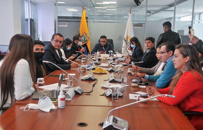 ecuador 221 listo-para-primer-debate-del-proyecto-que-garantiza-libertad-de-expresion-y-comunicacion-ecuador221.com_.ec_ Listo para primer debate del proyecto que garantiza libertad de expresión y comunicación