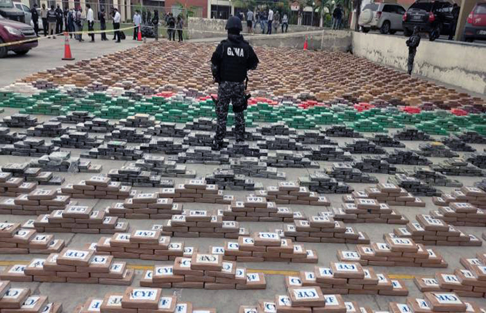 en-operativo-policia-incauta-8-toneladas-de-cocaina-en-guayas-ecuador221.com_.ec- En operativo Policía incauta 8 toneladas de cocaína en dos cantones de Guayas