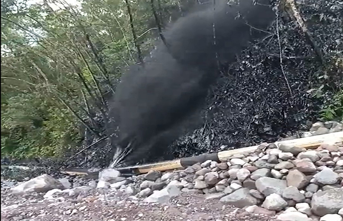 ecuador 221 la-tuberia-del-oleoducto-de-crudos-pesados-se-rompio-por-caida-de-rocas-ecuador221.com_.ec_ La tubería del oleoducto de crudos pesados se rompió por caída de rocas