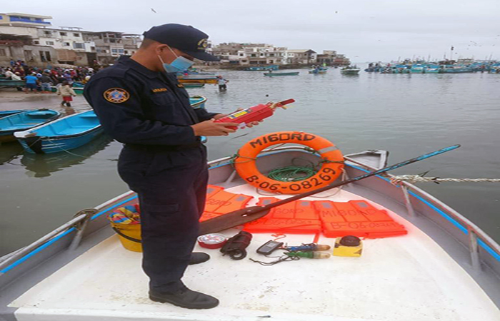 armada-inicia-campana-de-matriculacion-de-embarcaciones-de-pesca-artesanal-ecuador221.com_.ec- Armada inicia campaña de matriculación de embarcaciones de pesca artesanal