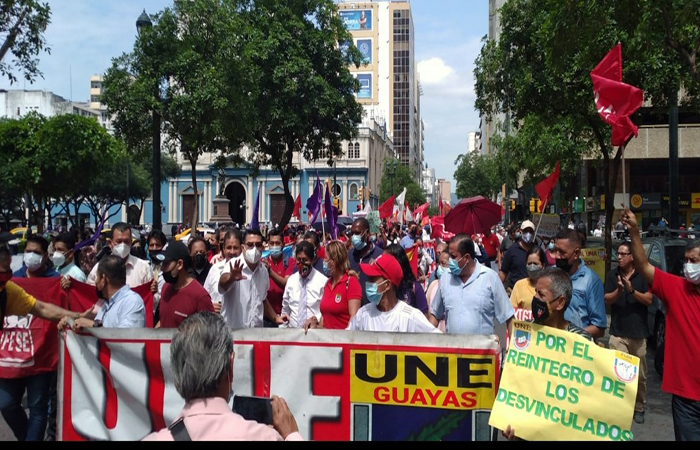 docentes-de-ecuador-demandan-la-aplicacion-de-ley-de-educcion-ecuador221.com_.ec_ Docentes de Ecuador demandan la aplicación de ley educativa