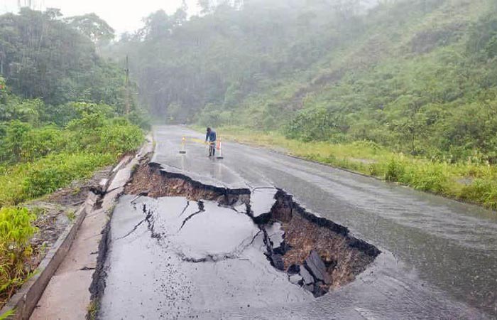 varios-puntos-del-pais-permanecen-incomunicados-por-danos-en-las-vias-ecuador221.com_.ec_ Varios puntos del país permanecen incomunicados por daños en las vías