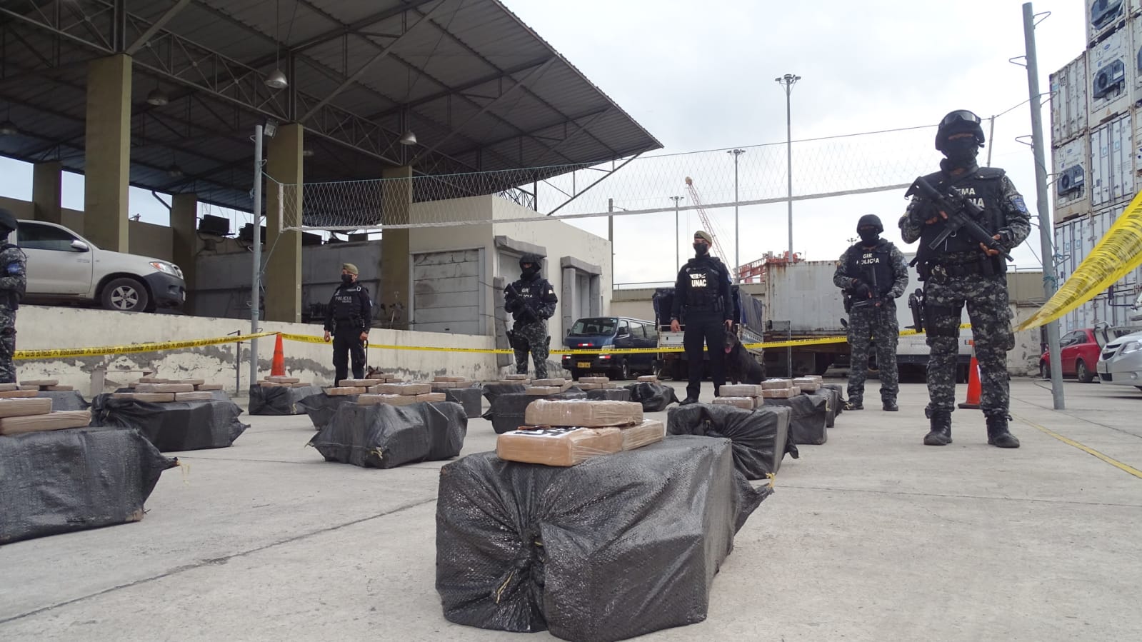WhatsApp-Image-2022-03-19-at-00.41.32 Policía encuentra contenedor cargado con tres toneladas de cocaína