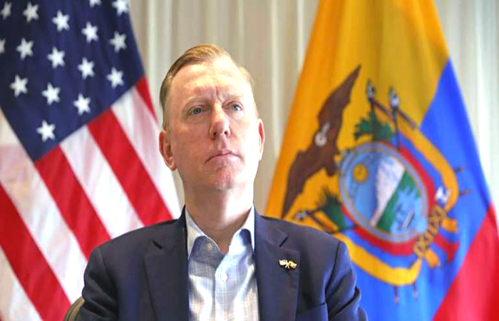 estados-unidos-impide-la-entrada-al-expresidente-abdala-bucaram-y-sus-familiares-por-corrupcion-ecuador221.com_.ec_ Estados Unidos impide la entrada al expresidente Abdalá Bucaram y sus familiares por corrupción