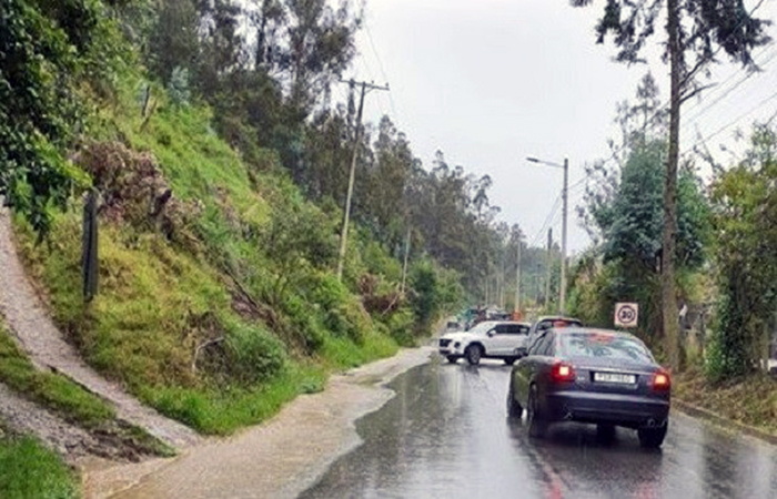 lluvias-causan-estragos-en-red-vial-de-loja-y-el-coe-se-declara-en-sesion-permanente-ecuador221.com_.ec_ Lluvias causan estragos en red vial de Loja y el COE se declara en sesión permanente