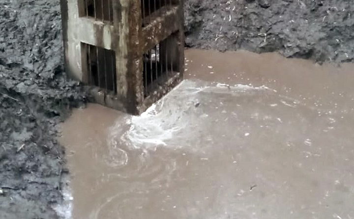 ecuador 221 monitoreo-continuo-a-quebradas-yakupugro-y-caicedo-ante-acumulacion-de-agua-ecuador221.com_.ec_ Monitoreo continuo a quebradas Yakupugro y Caicedo ante acumulación de agua