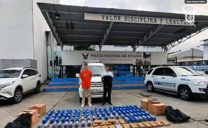 policia-captura-furgoneta-que-transportaba-124-kilos-de-droga-en-guayaquil-ecuador221.com_.ec_ Policía captura furgoneta que transportaba 124 kilos de droga en Guayaquil