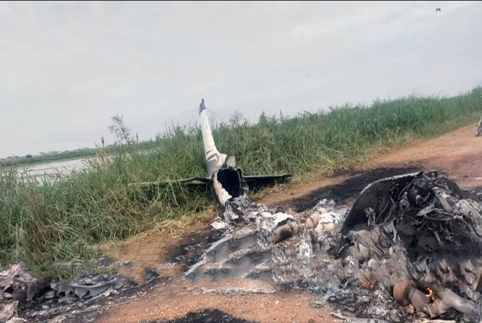 avioneta-incinerada-es-encontrada-en-recinto-de-guayas-ecuador221.com_.ec_ Avioneta incinerada es encontrada en recinto de Mata de Caña