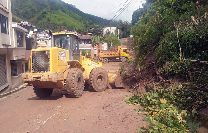 la-parte-alta-de-el-oro-sigue-afectada-por-las-lluvias-ecuador221.com_.ec_ La parte alta de El Oro sigue afectada por las lluvias