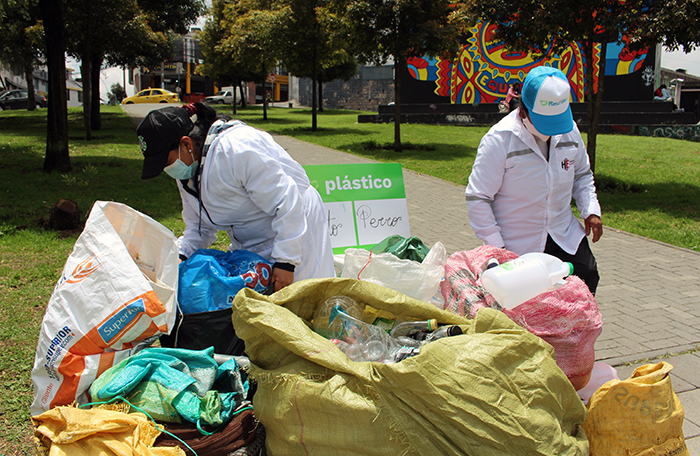hoy-se-celebra-el-dia-mundial-del-reciclaje-ecuador221.com_.ec_ Hoy se celebra el Día Mundial del Reciclaje