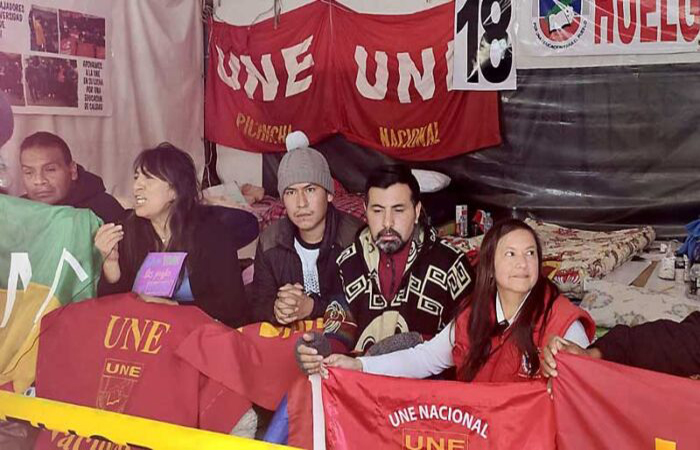 la-une-levanto-la-huelga-de-hambre-por-la-equiparacion-salarial-ecuador221.com_.ec_ La UNE levantó la huelga de hambre por la equiparación salarial
