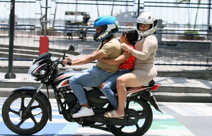 en-ecuador-se-restringe-la-circulacion-en-motocicleta-a-una-sola-persona-ecuador221.com_.ec_ En Ecuador se restringe la circulación en motocicleta a una sola persona