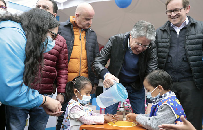 ecuador 221 en-el-dia-de-la-ninez-lasso-presento-el-bono-de-los-1000-dias-ecuador221.com_.ec_ En el día de la niñez, Lasso presentó el bono de los 1.000 días