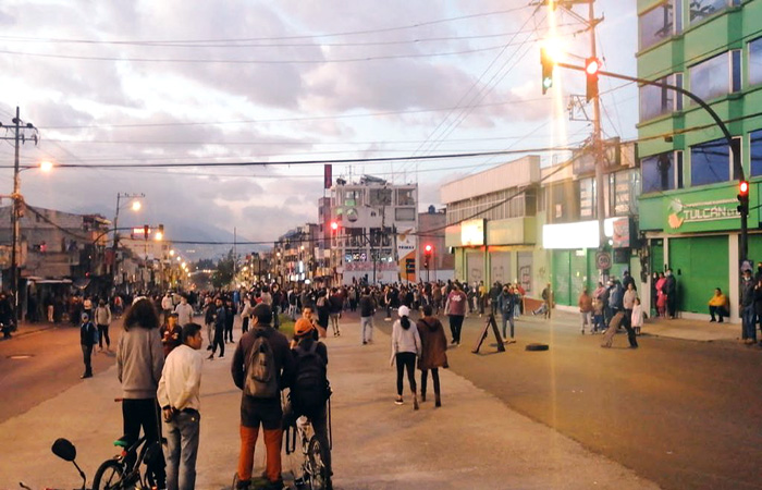 llegada-de-manifestantes-genera-cierre-de-vias-en-varias-calles-de-quito-ecuador221.com_.ec_ Llegada de manifestantes genera cierre de vías en varias calles de Quito