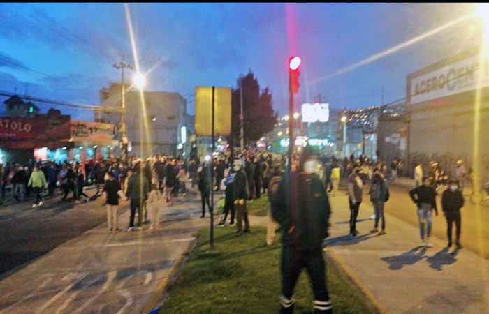 masivo-arribo-de-manifestantes-al-parque-el-arbolito-en-quito-ecuador221.com_.ec_ Masivo arribo de manifestantes al parque El Arbolito, en Quito