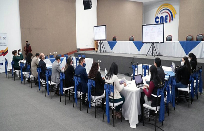 cne-ecuador-verifica-y-fundamedios-capacitaran-a-periodistas-en-materia-electoral-ecuador221.com_.ec_ CNE, Ecuador Verifica y Fundamedios capacitarán a periodistas en materia electoral