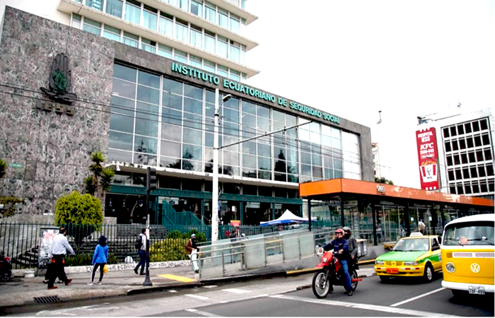 iess-anuncio-que-no-podra-pagar-la-deuda-que-tiene-con-los-prestadores-externos-ecuador221.com_.ec_ IESS anunció que no podrá pagar la deuda que tiene con los prestadores externos