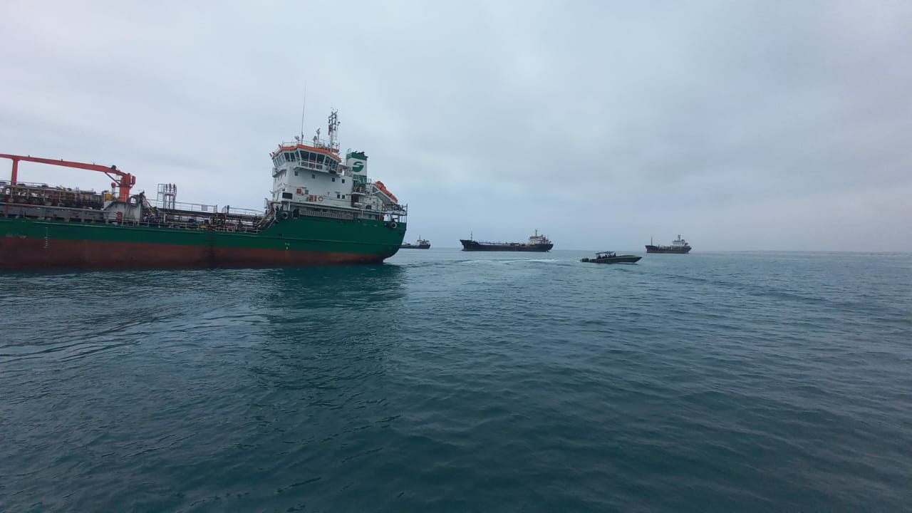 en-el-terminal-petrolero-de-la-libertad-se-simulo-ataque-terrorista-a-buque-ecuador221.com_.ec_ En el Terminal Petrolero de La Libertad se simuló ataque terrorista a buque
