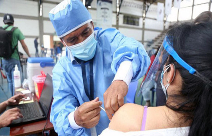 gobierno-y-empresa-privada-vacunaran-a-10-millones-de-personas-ecuador221.com_.ec_ Gobierno y empresa privada vacunarán a 10 millones de personas