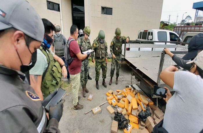 militares-incautaron-168-paquetes-de-droga-en-lago-agrio-ecuador221.com_.ec_ Militares incautaron 168 paquetes de droga en Lago Agrio